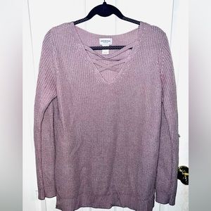 Arizona Jean Co. Criss cross v-neck sweater size L